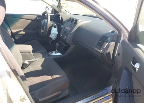 2011 Nissan Altima 2.5 S z USA, uszkodzony, nr VIN 1N4AL2AP3BN461241